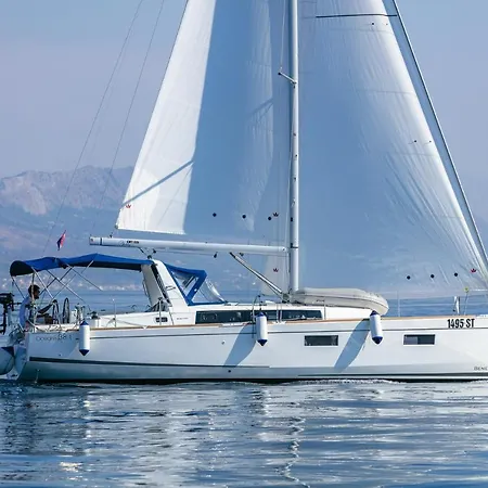Beneteau Oceanis 38.1.- Anima Maris I スプリト