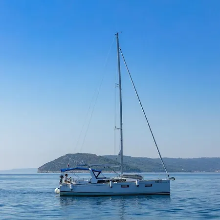 Beneteau Oceanis 38.1.- Anima Maris I 船上ホテル *