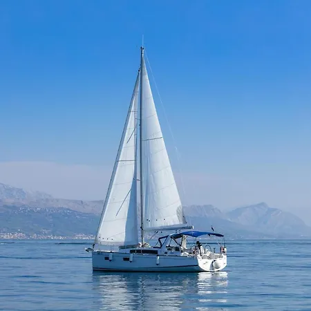 船上ホテル Beneteau Oceanis 38.1.- Anima Maris I *
