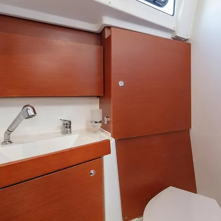 Beneteau Oceanis 38.1.- Anima Maris I